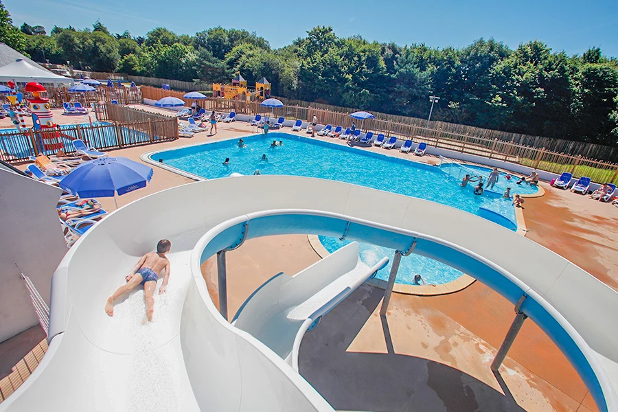 camping activites piscine dans le morbihan